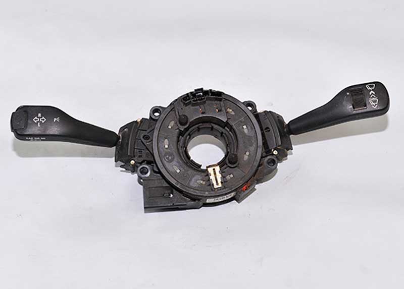 MİNİ COOPER CLUBMAN ÇIKMA YEDEK PARÇA BMW-ÇIKMA-YEDEK-PARÇA--E-39-SİNYAL-KOLU